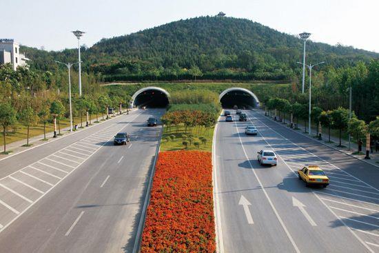 淮南市洞山隧道